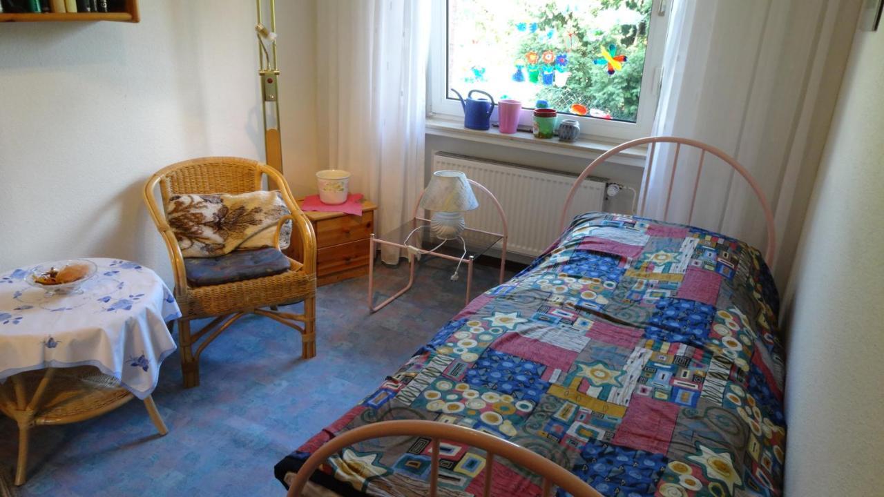 Private Room With Breakfast Hannover Buitenkant foto